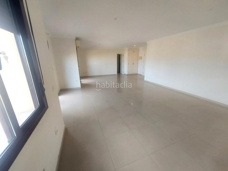 Foto 5b77b4bd-4a9b-4a1e-9731-2587a1c3187b. Alquiler piso se alquila piso en zona varadero en Algeciras