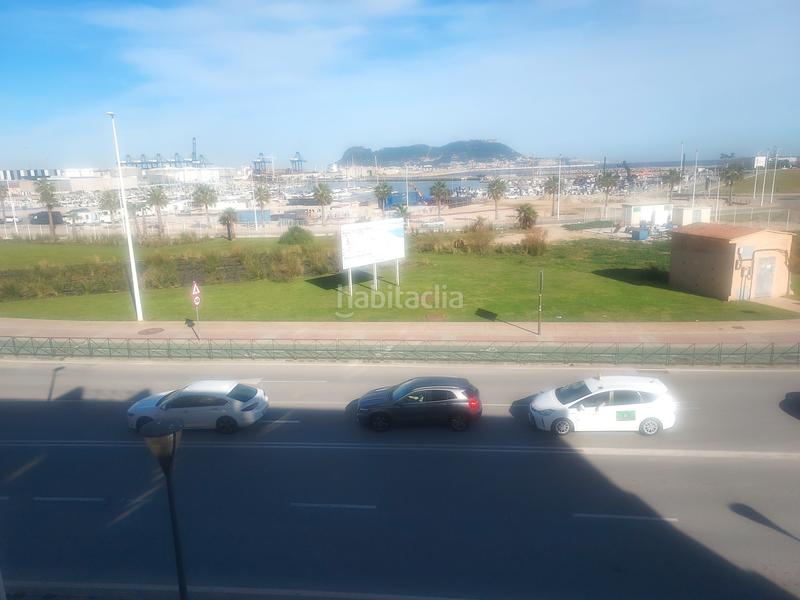 Foto df15b0e8-103d-4e79-8e0f-d717159a17d4. Alquiler piso se alquila piso en zona varadero en Algeciras