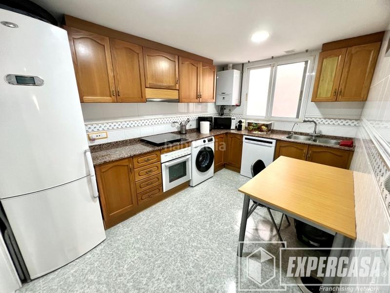 Foto f1fbd458-43fc-4d80-a94a-fb969f9a6707. Appartamento con parcheggio in Alaquàs