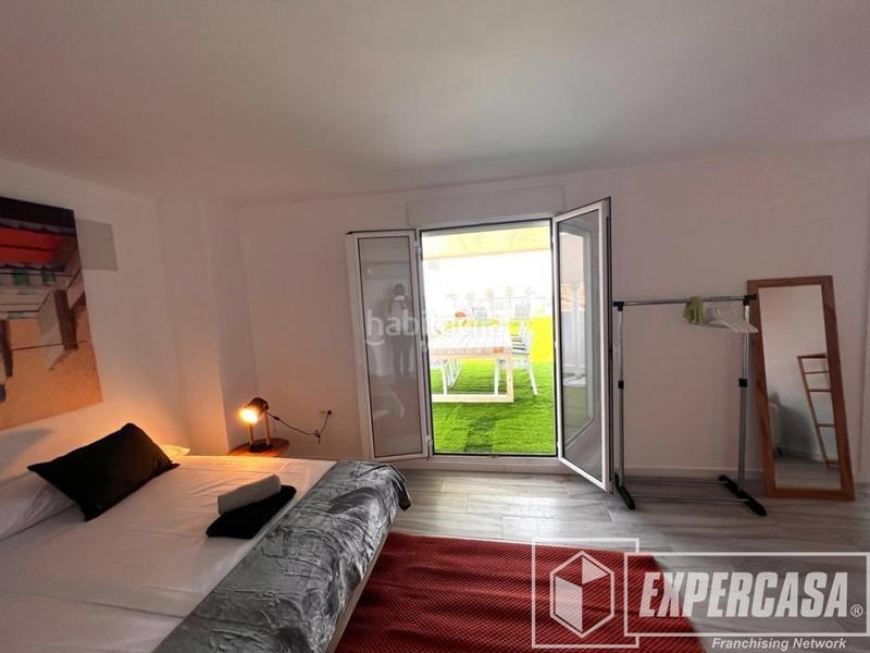 Foto cf57e6e0-d415-4fc0-bb2b-e393293b41ff. Casa con parcheggio in El Cabanyal-El Canyamelar Valencia