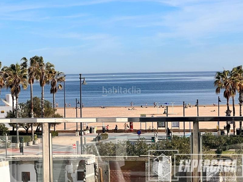 Foto 01801758-b661-4ed4-b674-c398496bf235. Haus mit parking in El Cabanyal-El Canyamelar Valencia