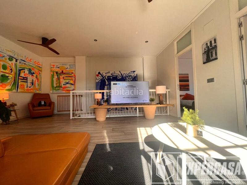 Foto 653424bc-5953-42f9-8665-c8443dc0dba1. House with parking in El Cabanyal-El Canyamelar Valencia