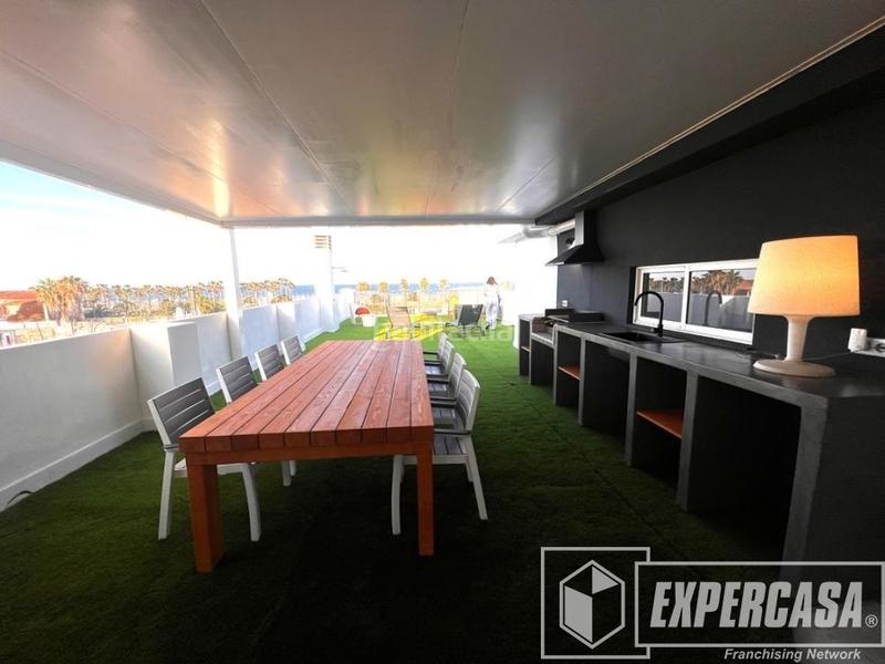 Foto 5d12a014-a0a0-4e56-8e45-c619d9fbdbcb. Maison avec parking dans El Cabanyal-El Canyamelar Valencia