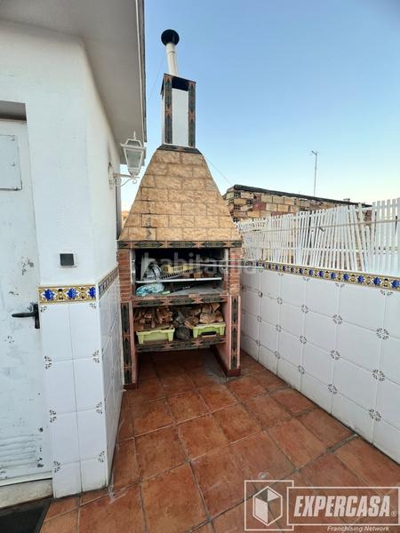 Foto 69d74e51-f2f1-4b5a-9b64-e8dc120875fe. Casa amb aparcament a Alaquàs