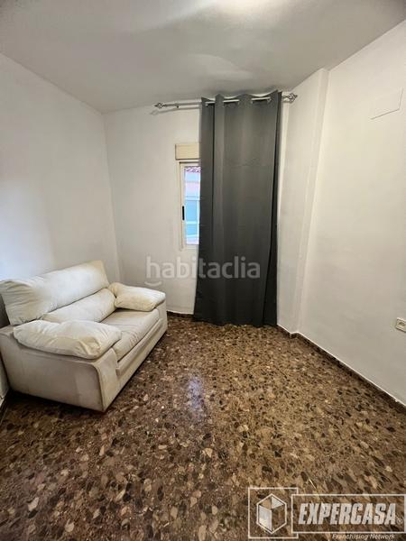 Foto 74fbad86-1987-4220-985d-93843d7e36fe. Casa amb aparcament a Alaquàs