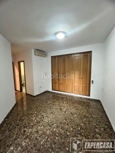 Foto e1b0de97-3d7a-4f08-87f3-d88644c3e453. Casa amb aparcament a Alaquàs