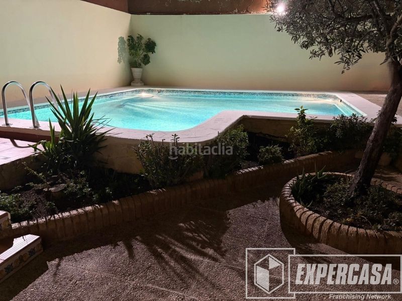 Foto 20b8ed6a-181d-43b3-be83-5c20661ffd5b. House with parking pool in Alaquàs