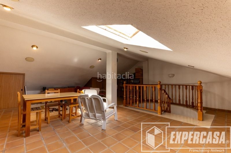 Foto b8b6c46f-85e8-4339-a907-68d86cb2806b. House with parking pool in Alaquàs