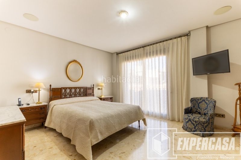 Foto c28ce3ae-380a-4c75-96c0-83760f87b5c5. House with parking pool in Alaquàs