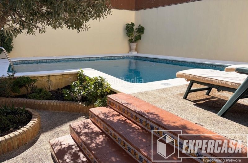 Foto d6a2a43d-fb98-4c01-9a9c-e93c8ee18b92. House with parking pool in Alaquàs