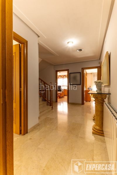 Foto f8c28d34-4412-4895-9085-a04210ab6c69. House with parking pool in Alaquàs