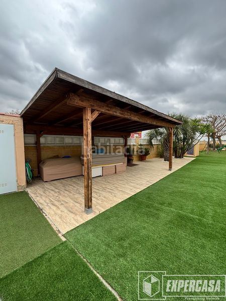 Foto df5ac4b2-4214-4fce-bab5-bd67293d0350. Chalet en Vilamarxant