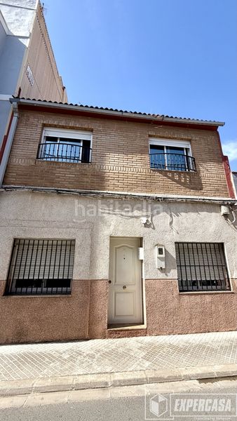 Foto 649ffdd1-f5e1-43a3-b358-62f72b8a7a5e. Casa en Alaquàs