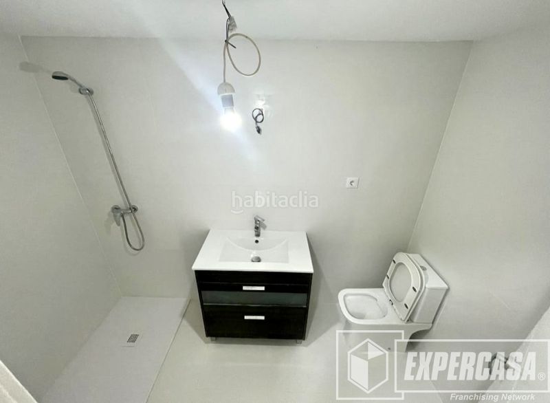 Foto acecf1e3-67f6-4dd9-b21e-9f4a195dd478. Pis a Alaquàs