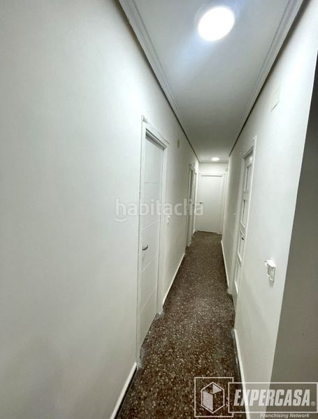 Foto c6308ed9-a6e6-4704-8d43-50d9c9d584d4. Pis a Alaquàs