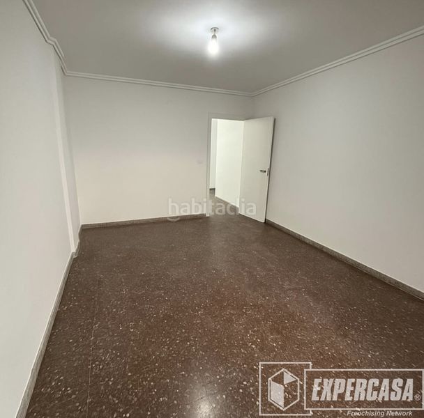 Foto fa113983-7521-40cd-a097-7f66102b3143. Pis a Alaquàs