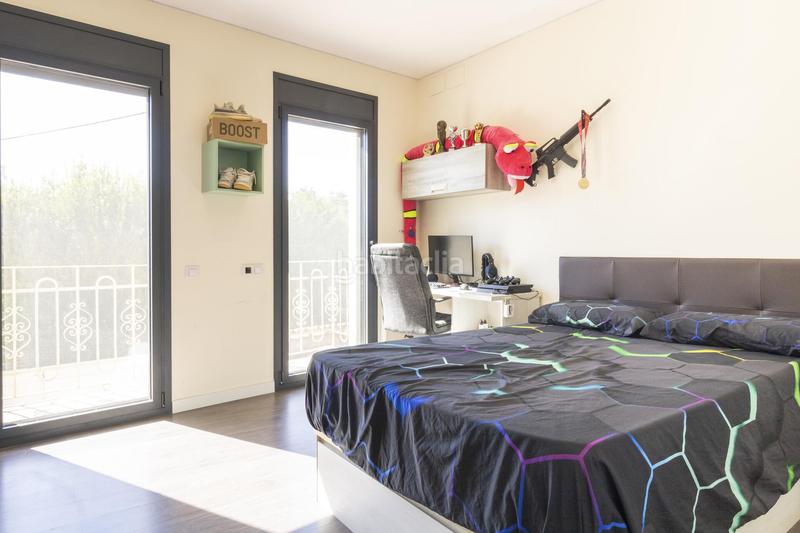 Foto d171d950-2f46-4e3f-a27b-057e053e9b9d. Casa in Palau-solità i Plegamans