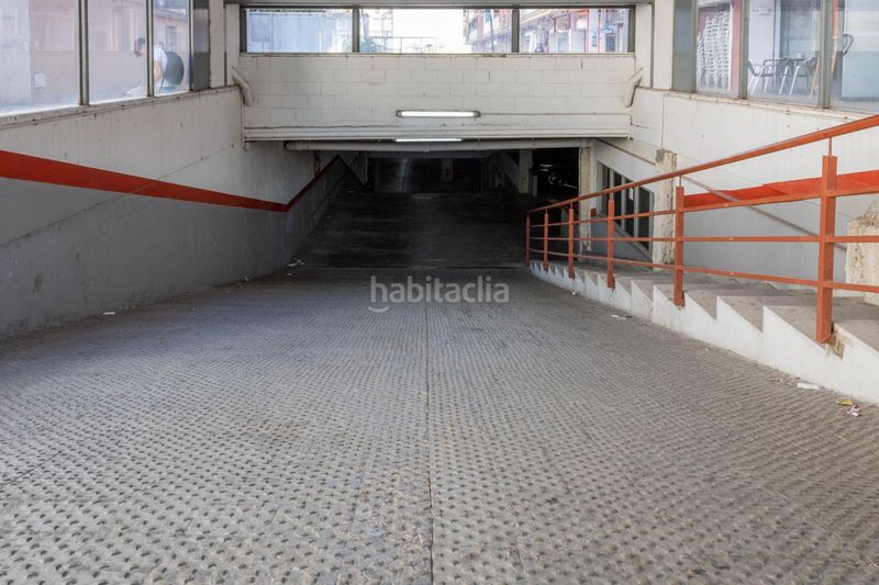 Foto c09dbe5b-2010-44fe-8263-52659ff03747. Autoparkplatz in Llagosta (La)