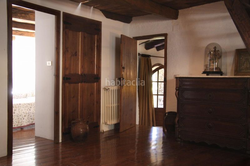 Foto 1427f764-fbc3-4518-b566-a60cf807137a. Masia amb calefacció aparcament a Arsèguel