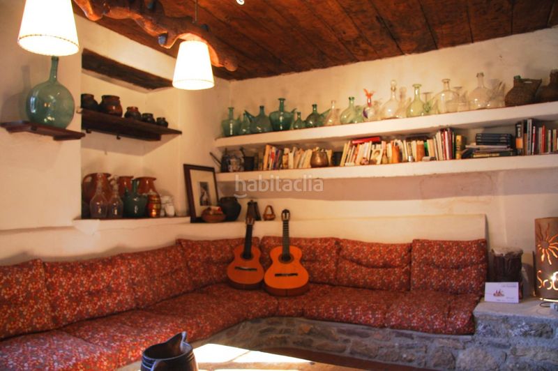 Foto 1675bdbe-206c-47e9-9216-ab4cf1c700ca. Masia amb calefacció aparcament a Arsèguel