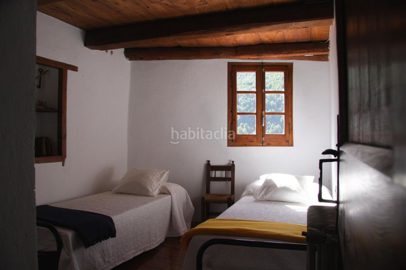 Foto 1aaa350a-01ca-430e-ae99-e3db532559f9. Masia amb calefacció aparcament a Arsèguel