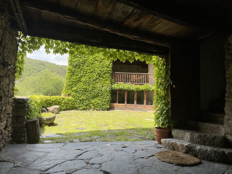 Foto 1c5ba73d-502a-4188-87d0-d7aa26268585. Masia amb calefacció aparcament a Arsèguel