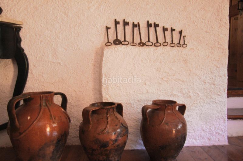 Foto 7acda046-2cb1-45cb-83e5-35e8122f1db0. Masia amb calefacció aparcament a Arsèguel