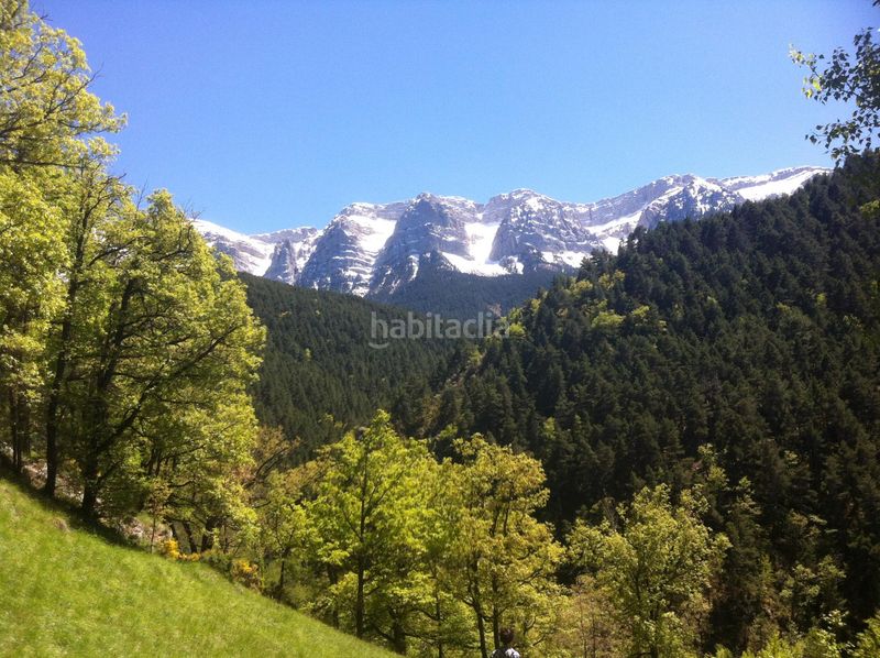 Foto f9d774a5-7320-4557-bce2-0bc4311736f3. Masia amb calefacció aparcament a Arsèguel