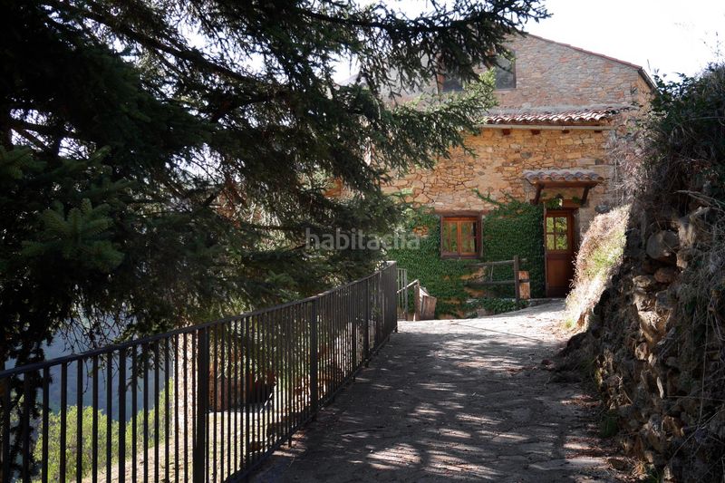 Foto fa8badbe-e0ad-4a3e-a7a8-688b1105d68a. Masia amb calefacció aparcament a Arsèguel