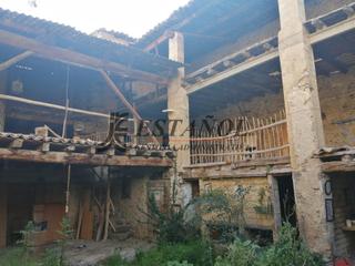 Masia a Organyà