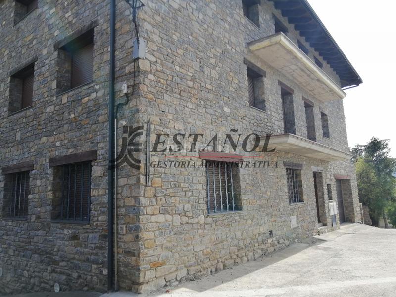 Foto b2456f23-1bae-4e47-9f56-4f4b7e467445. House with heating parking in Montferrer i Castellbò