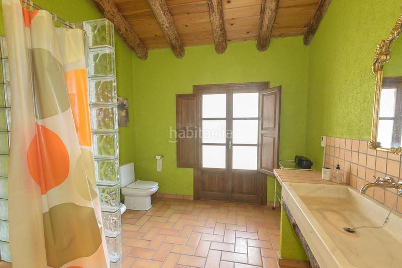 Foto 2759ad42-8d1f-4dae-b081-12876d251e4a. Country house with heating parking in Organyà