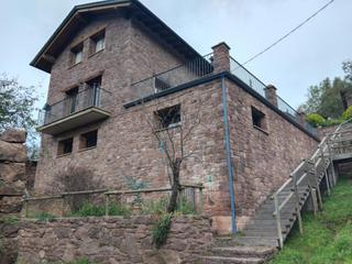Masia a Montferrer i Castellbò