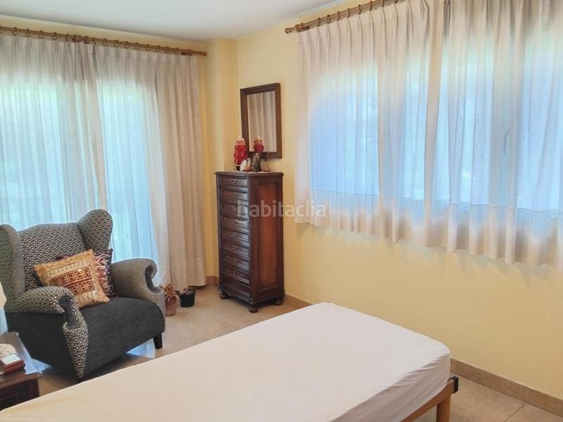 Foto 323bbece-b2f9-4334-9376-be262e310b5a. Casa adossada amb calefacció aparcament a Seu d´Urgell (La)