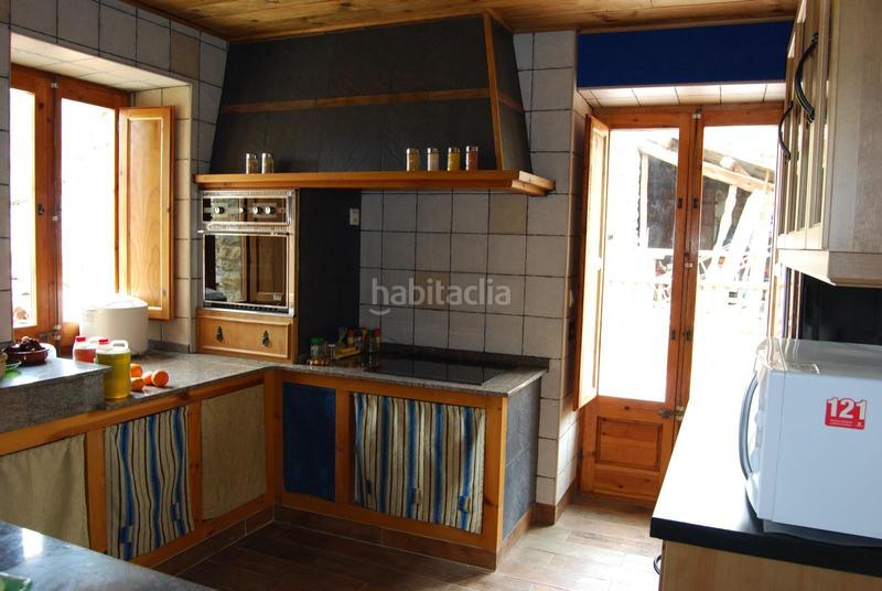 Foto a42e38dd-bb9f-48cf-9227-30761fc4ecd5. Masia amb calefacció aparcament a Cava