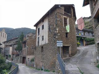 Casa adossada a Montferrer i Castellbò