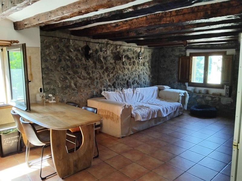 Foto c5f258fd-cda2-409d-ad24-e0a6b2768379. Casa a Fígols i Alinyà