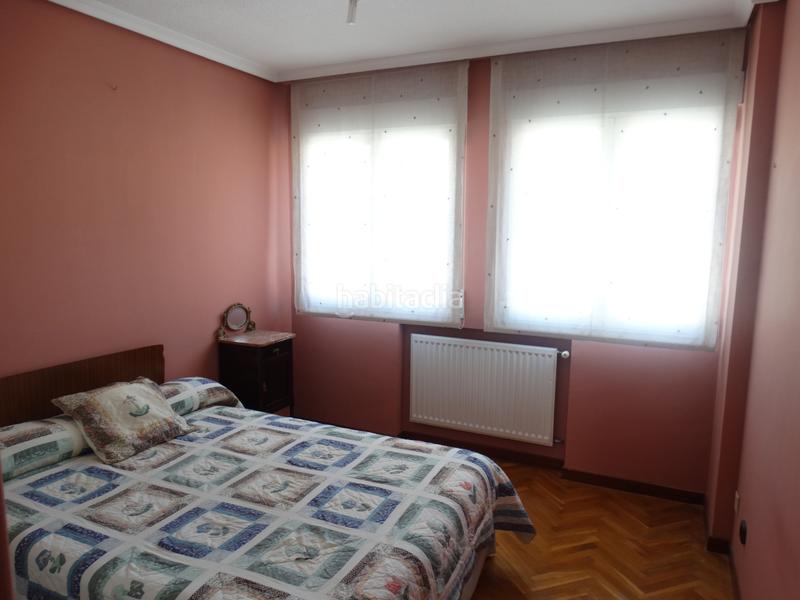 Foto 0dc28834-0f1c-4dbd-890a-a7491b59d8da. Casa adosada domus desarrollos inmobiliarios vende chale muy céntrico, en el parque del ferial en Guadalajara
