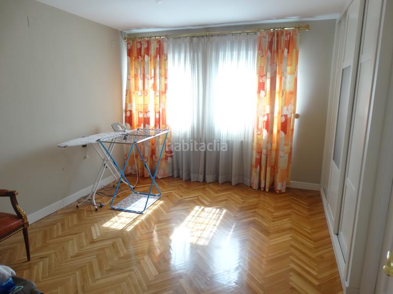 Foto 950588ec-13a3-462a-b775-cccd1bd805dc. Casa adosada domus desarrollos inmobiliarios vende chale muy céntrico, en el parque del ferial en Guadalajara