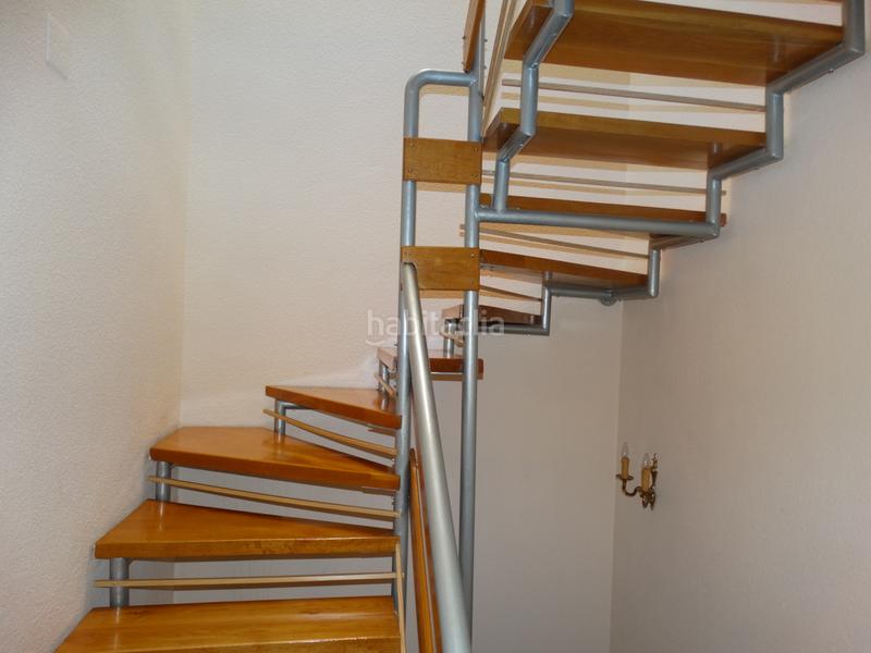 Foto a95149e0-6a1f-41d7-957e-657e6b6e8e1f. Casa adosada domus desarrollos inmobiliarios vende chale muy céntrico, en el parque del ferial en Guadalajara