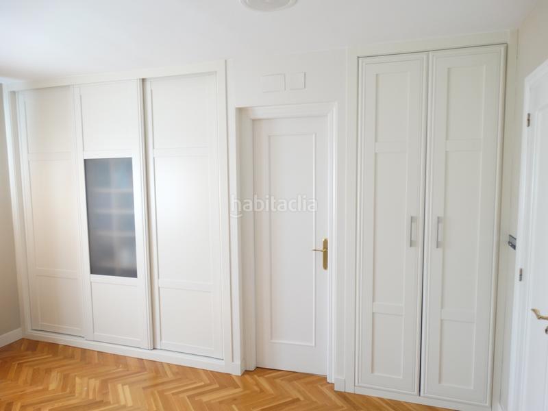 Foto b5f91d2b-afc0-4837-940f-93000241ba92. Casa adosada domus desarrollos inmobiliarios vende chale muy céntrico, en el parque del ferial en Guadalajara