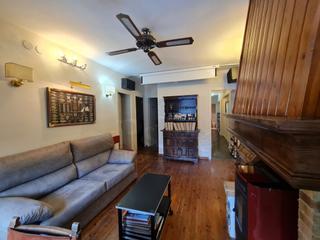 Lloguer Pis  N/a. Apartamento de tres dormitorios situado en vielha. disponible a