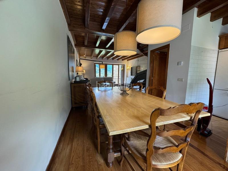 Foto 139e6eaf-2627-491c-8db6-f090ceeacb7d. Casa adossada amb aparcament a Casarilh Vielha e Mijaran