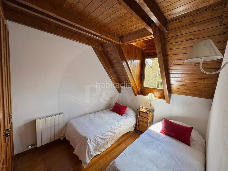 Foto 23bb35f5-df16-4044-be77-811b1a49d05e. Casa adossada amb aparcament a Casarilh Vielha e Mijaran