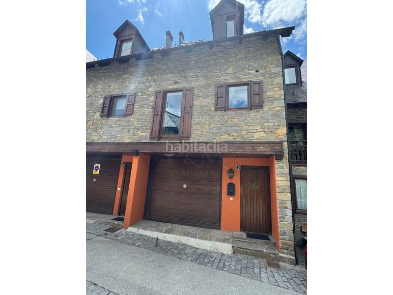 Foto 6f90a5e1-fca4-4546-bac8-d2e422bb57f9. Casa adossada amb aparcament a Casarilh Vielha e Mijaran