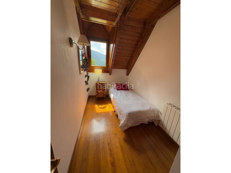 Foto f93df4de-8ef1-4b70-ada9-9132e9ec778d. Casa adossada amb aparcament a Casarilh Vielha e Mijaran