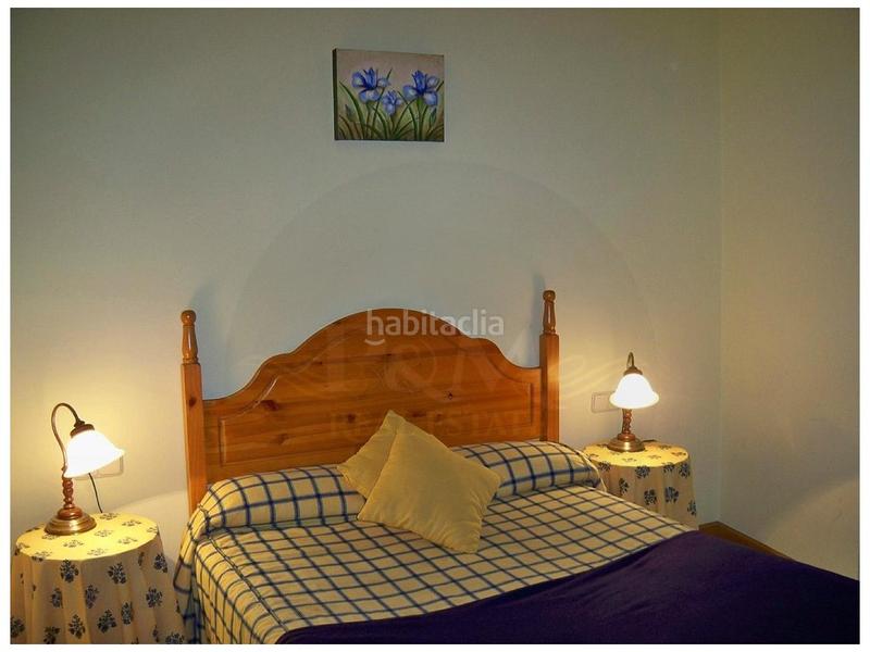 Foto 397e7fe4-7499-45d3-a029-16fcbf77fc1c. Location local commercial dans Les