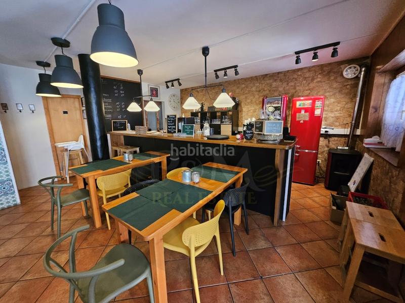 Foto c96d48f2-d19b-4a36-994b-92395f412cb6. Alquiler local comercial creperia bretona llave en mano situada en Vielha en Vielha e Mijaran