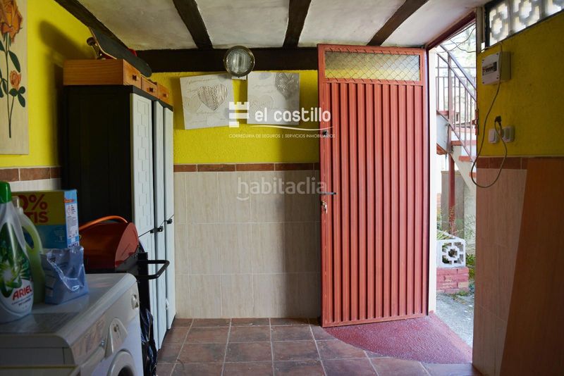 Foto 85dc9bbb-8e54-48a4-a3a6-de0a2deefc52. Flat with heating in Adrada (La)