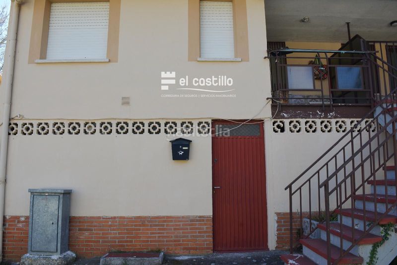 Foto 8ac16261-dbc8-49fe-bd95-5b52cdd50e84. Flat with heating in Adrada (La)